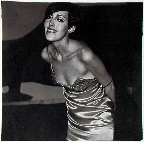 Girl in a Shiny Dress, 1967 - Диана Арбус