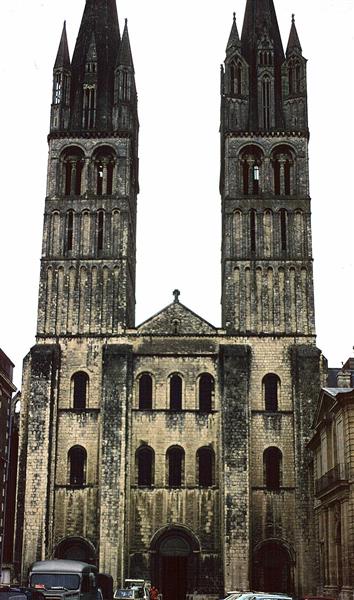 Абатство Сент-Етьєн, Кан, Франція, 1063 - Романська архітектура