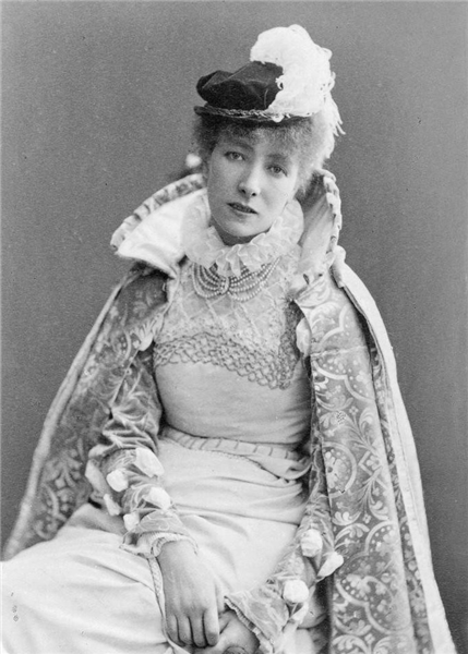 Sarah Bernhardt as Dona Sol in 'Hernani', 1877 - Felix Nadar