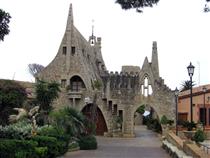 Bodegues Güell - Antoni Gaudí