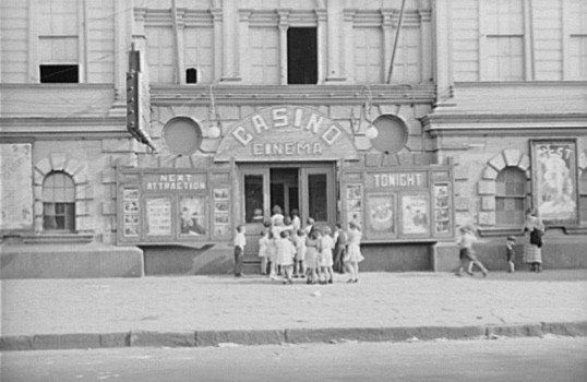 Children lined up at enterance to Casino Cinema, 1935 - Ben Shahn