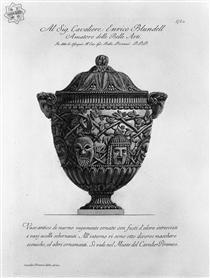 Ancient marble vase decorated with twisted stems of ivy, birds and scenic masks scherzanti - Джованни Баттиста Пиранези