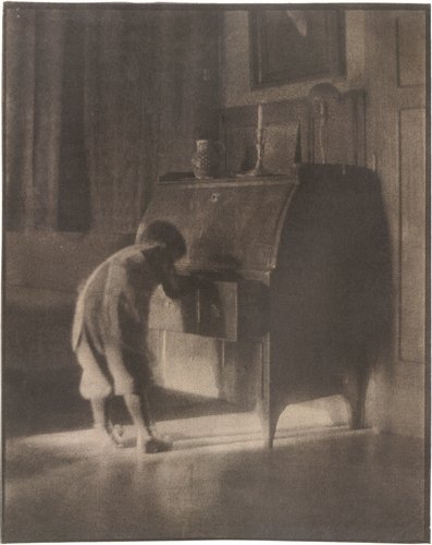 Hans with Bureau, 1905 - Генрих Кюн