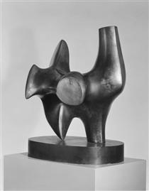 Working Model for Three Way Piece No. 2. Archer - Henry Moore