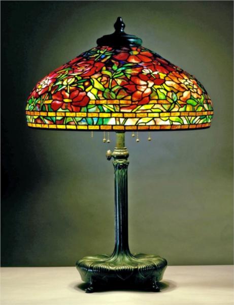 Library Lamp. Lotus, Pagoda design, 1905 - Louis Comfort Tiffany 