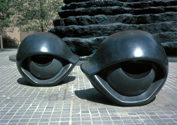 Скамейки в форме глаз I, 1997 - Луиза Буржуа