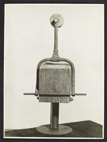 Clown tight rope walker - Louise Nevelson